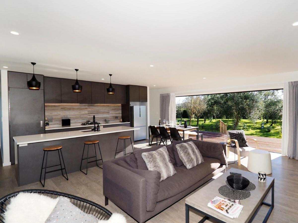 Pinot Longbox - Martinborough Holiday Home Buitenkant foto